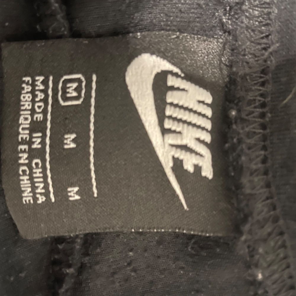 Nike tech pants - Picture 2 of 3